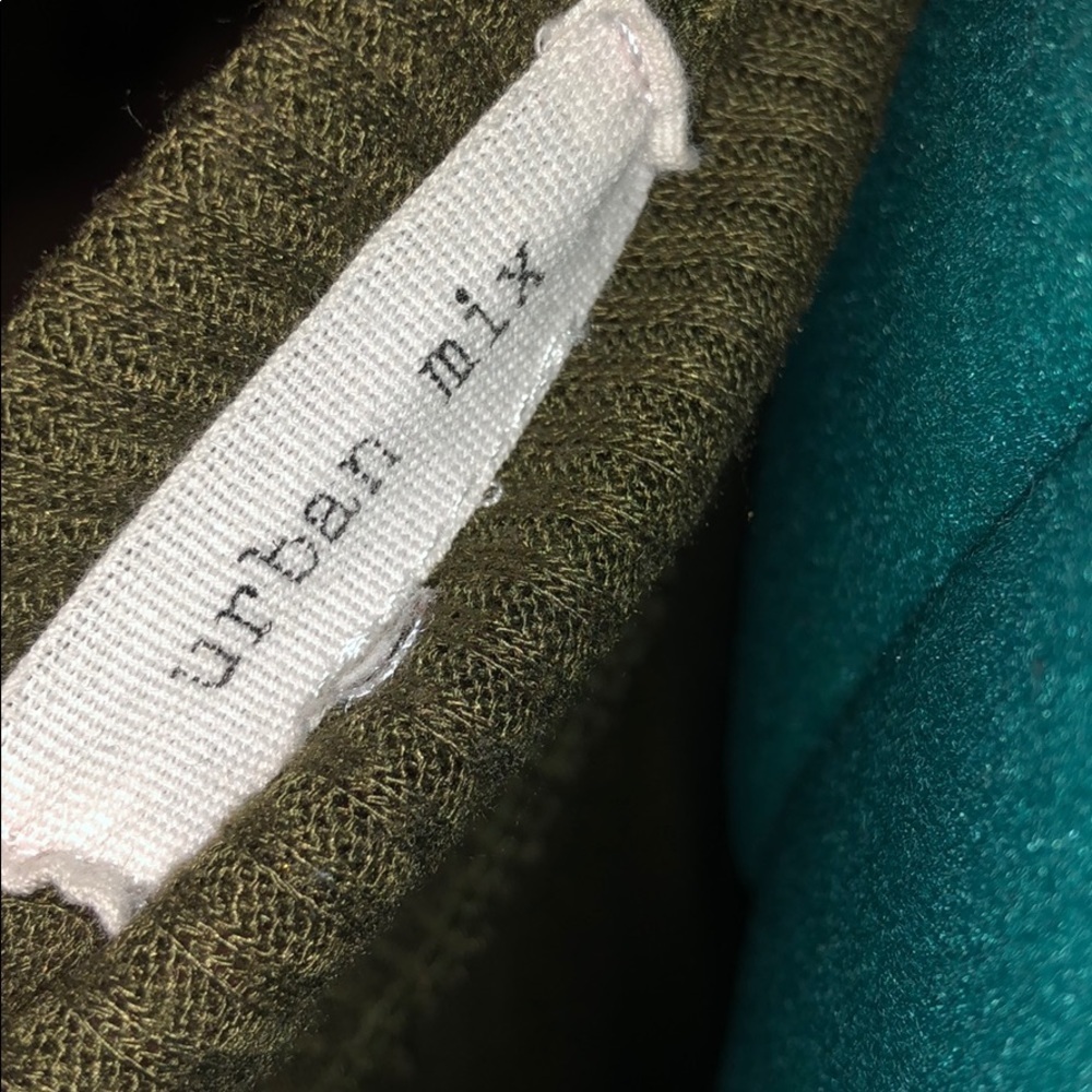 Urban Mix Long-sleeve Top - Picture 6 of 10